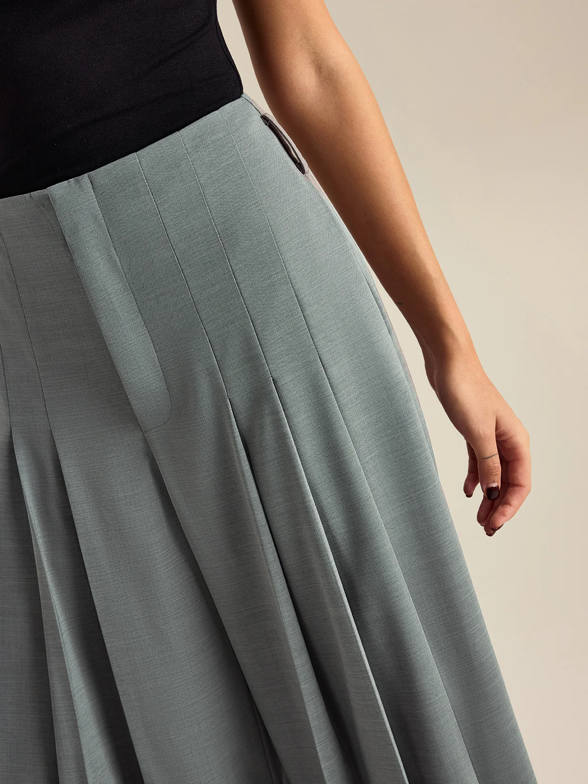 Pleated Wide-Leg Pants - Wholesalesil