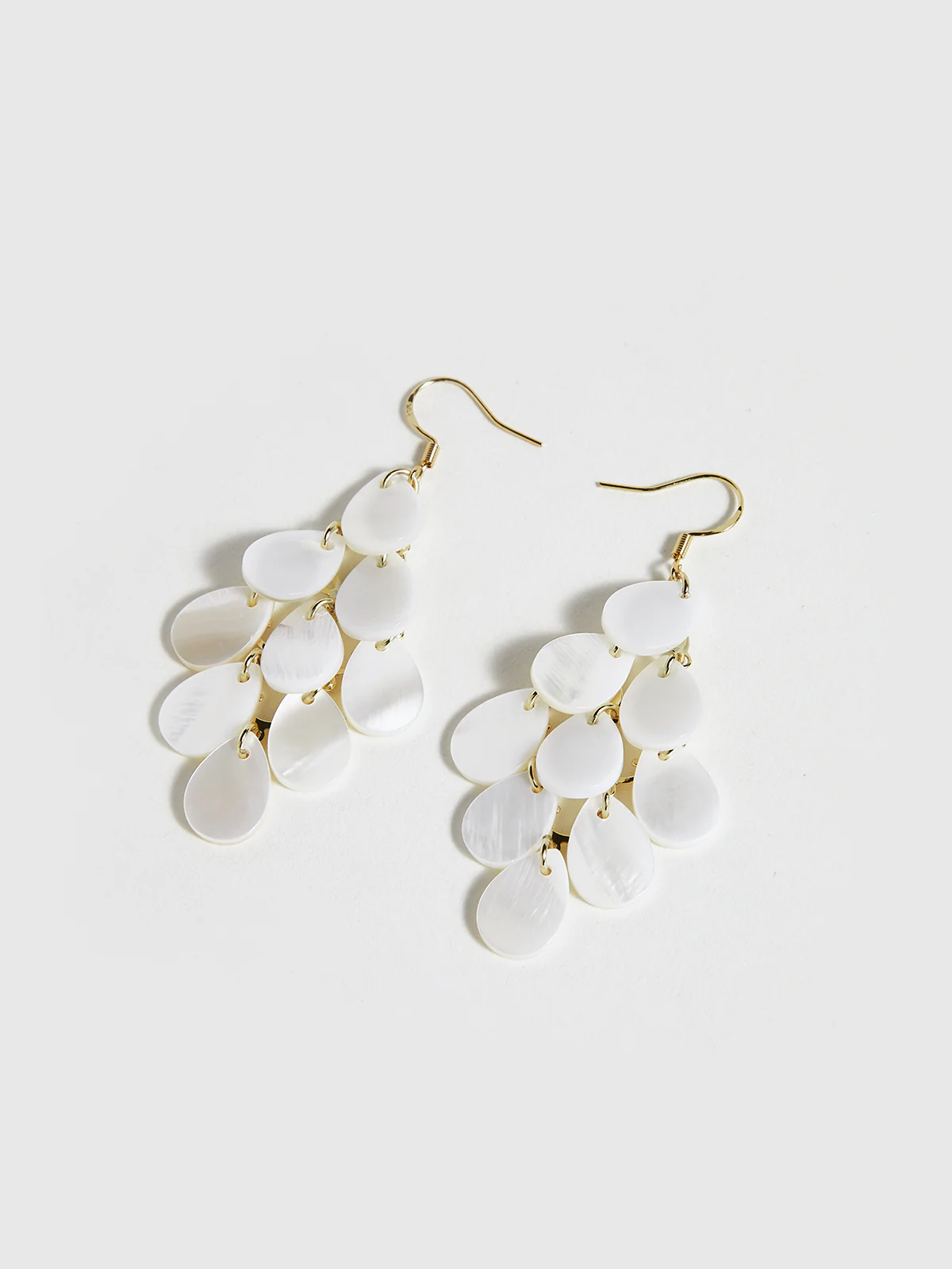 Shell Tassel Drop Earrings - Wholesalesil