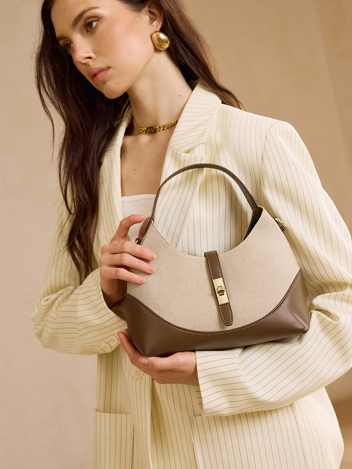 Color-Blocked Dumpling-Shaped Bag with Metal Lock - Wholesalesil